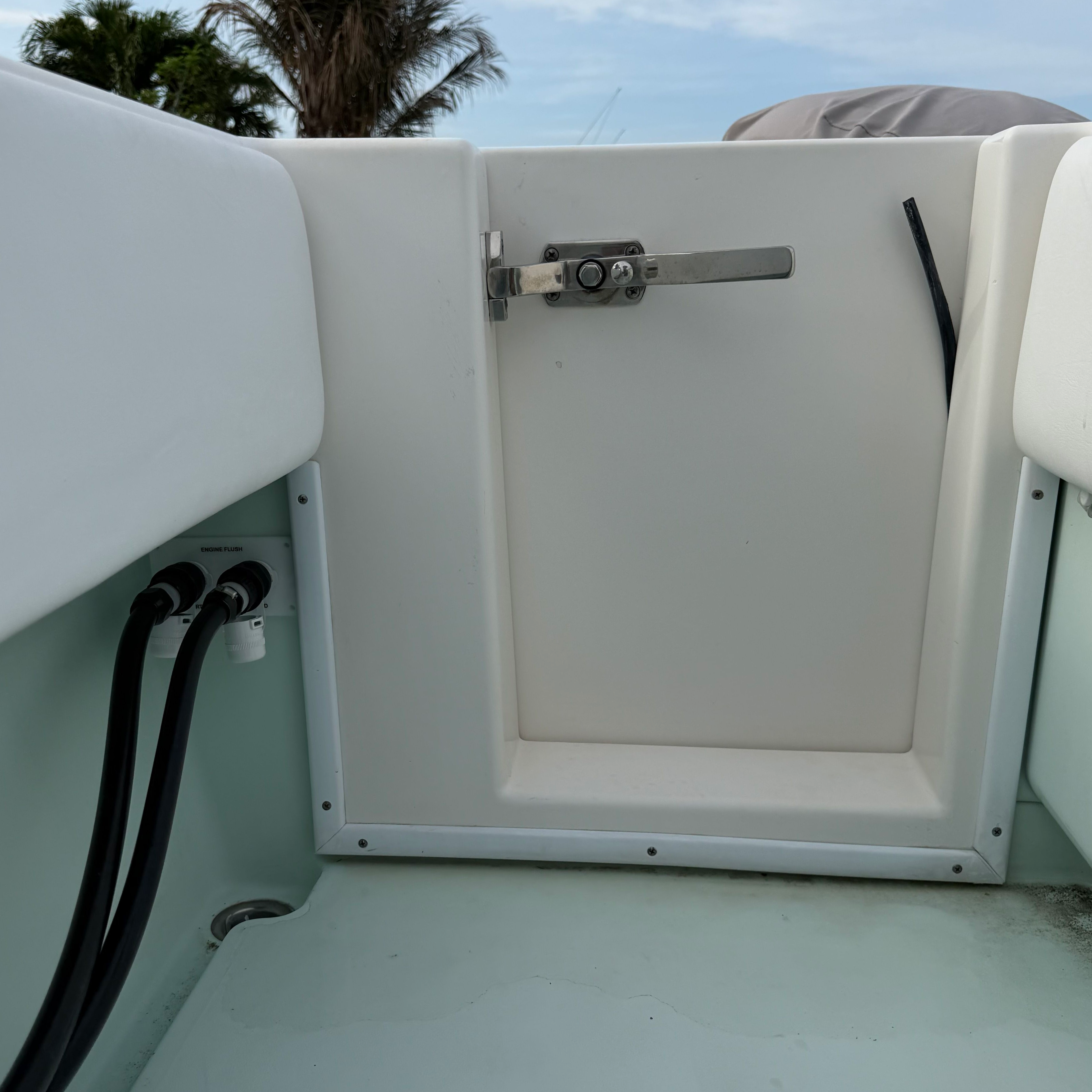 Flush Port Reroute - White Acrylic