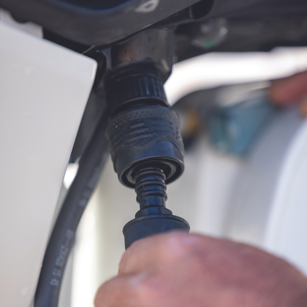 Connecting Flushmaster Quick Connect for Honda Outboards, showcasing enhanced flushing efficiency and secure attachment.