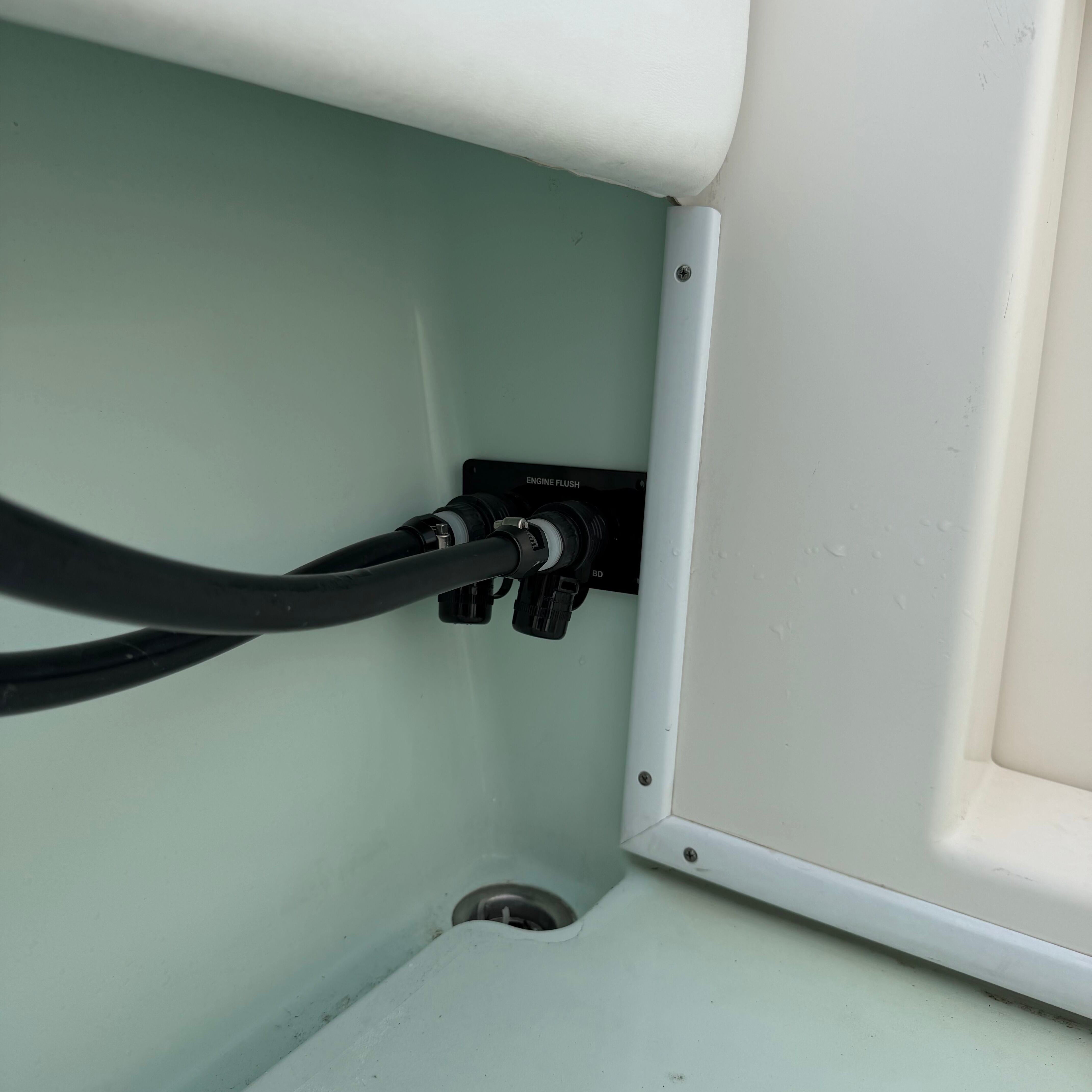 Flush Port Reroute - Black Acrylic