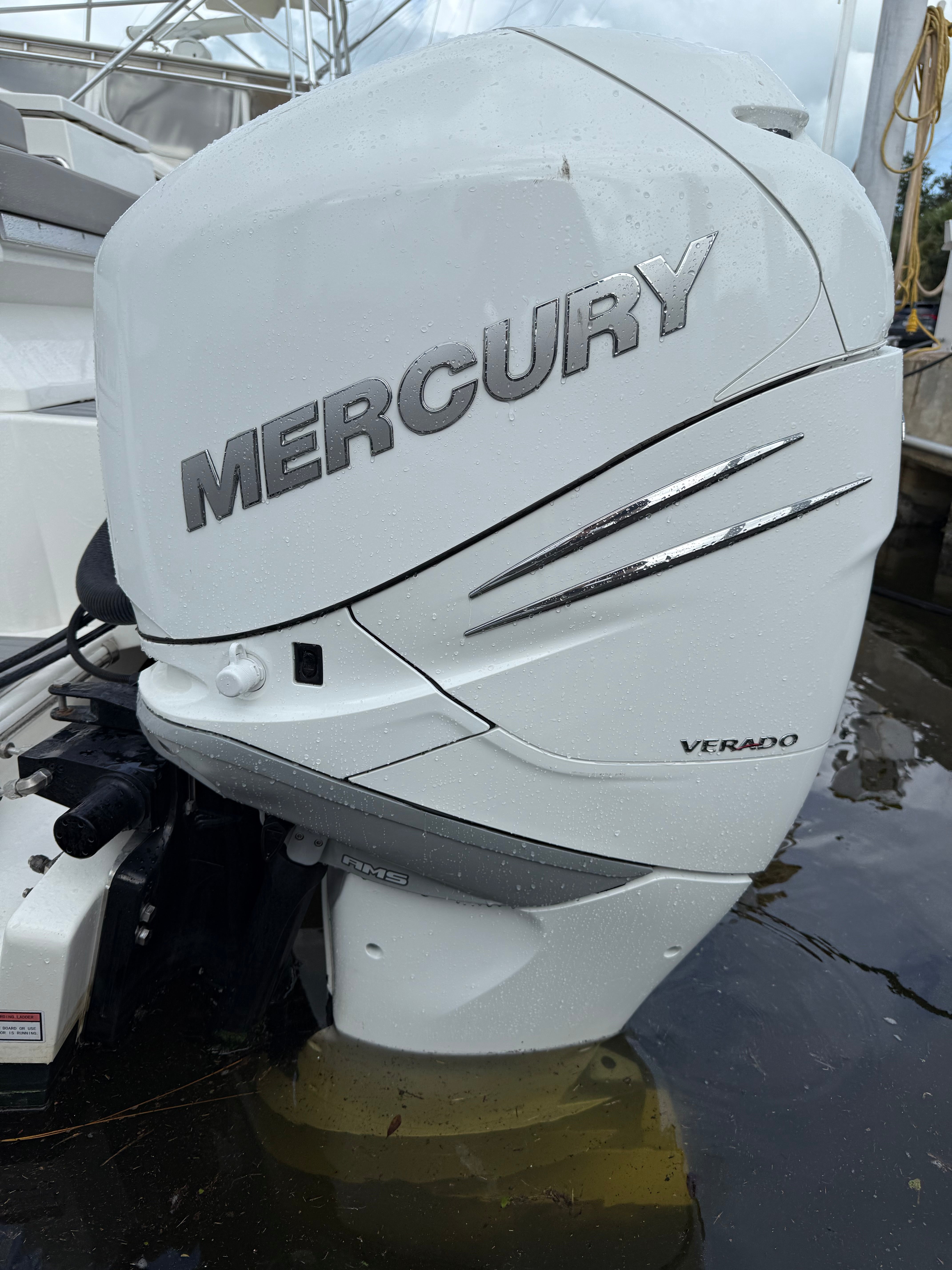 Flush Port Quick Connect for Mercury